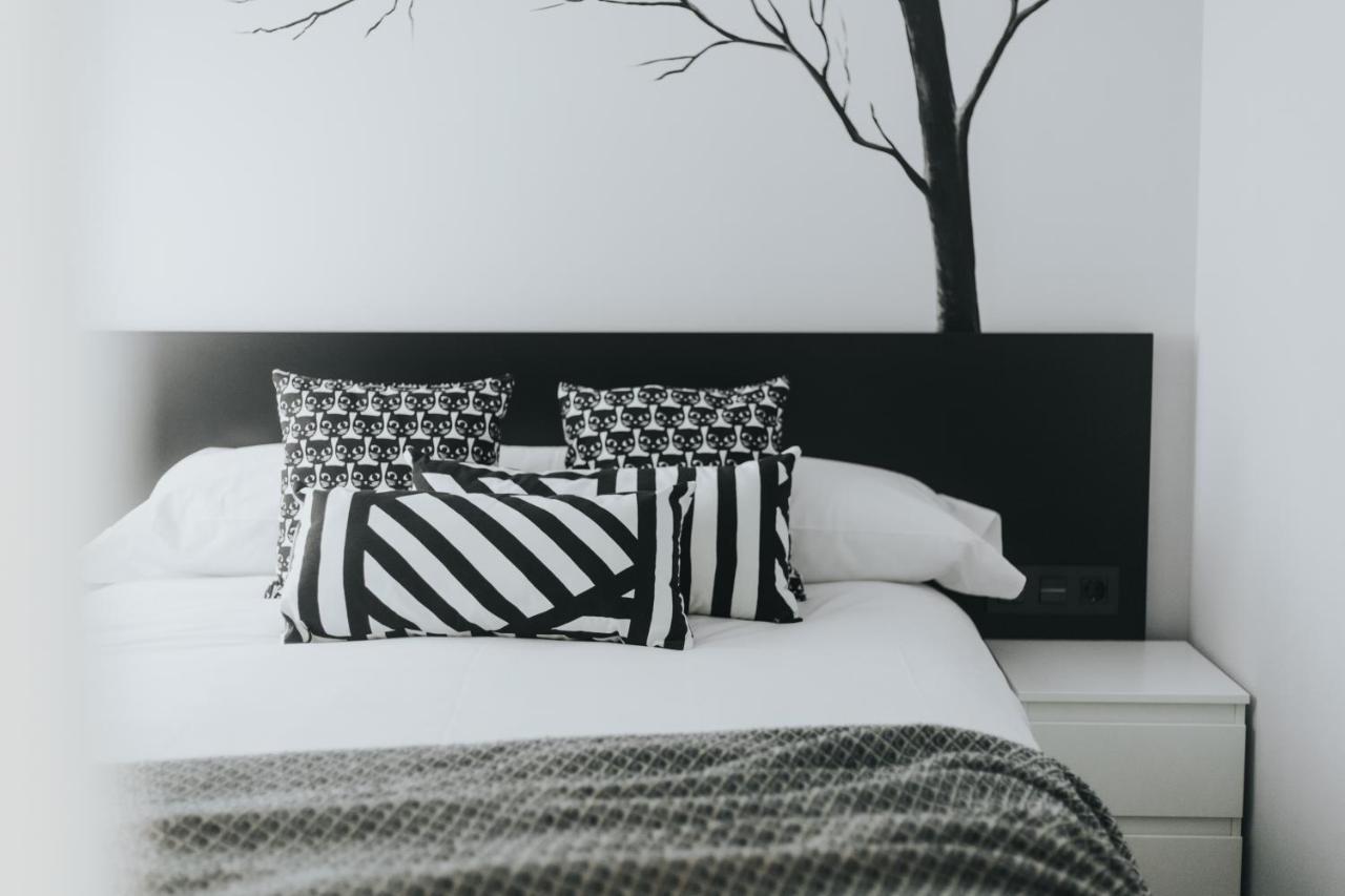 Apartamentos Mk77 Leon - Palomera Bagian luar foto