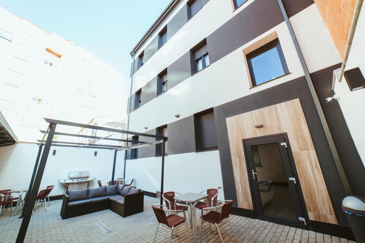 Apartamentos Mk77 Leon - Palomera Bagian luar foto