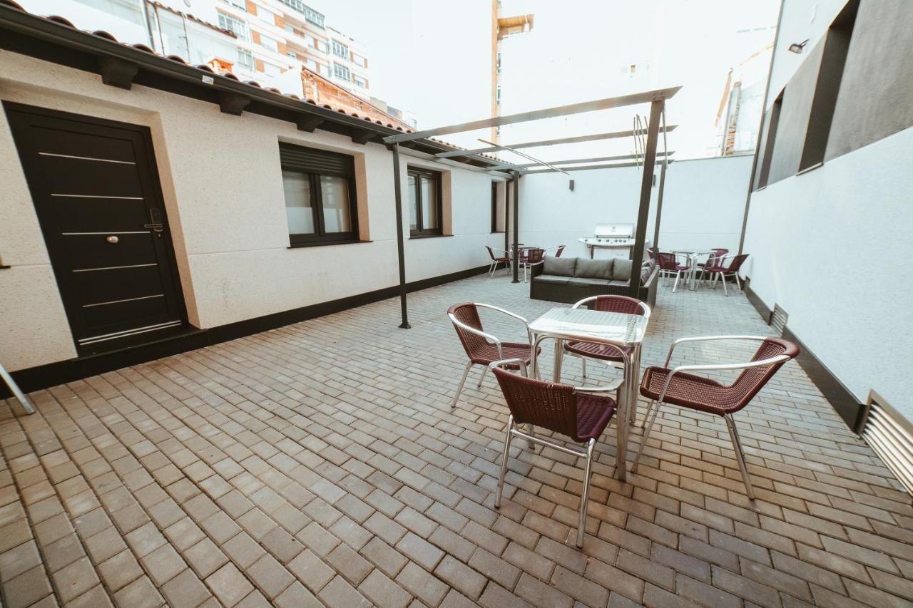 Apartamentos Mk77 Leon - Palomera Bagian luar foto